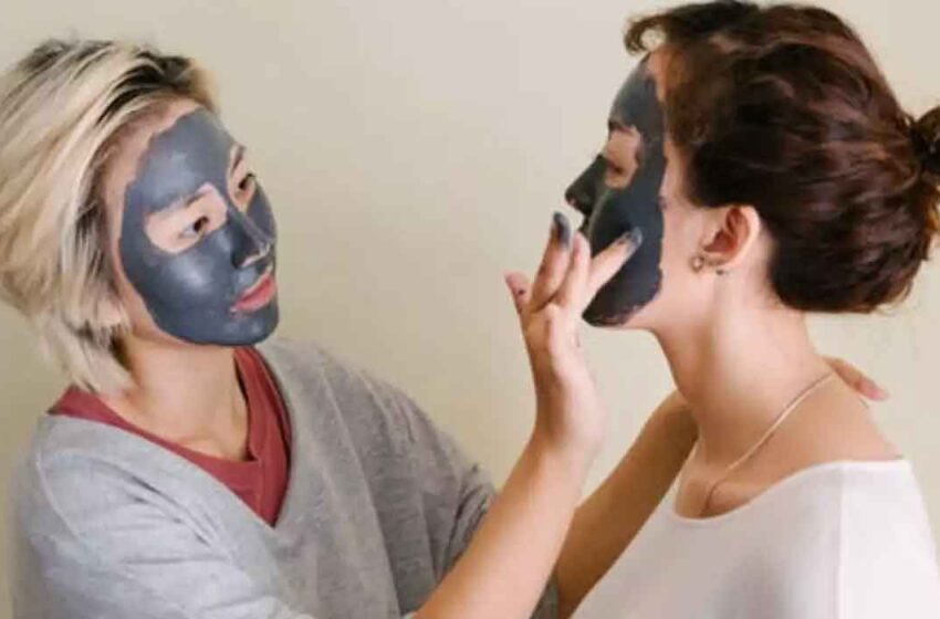  DIY face mask with nigella seeds for super glowing skin
